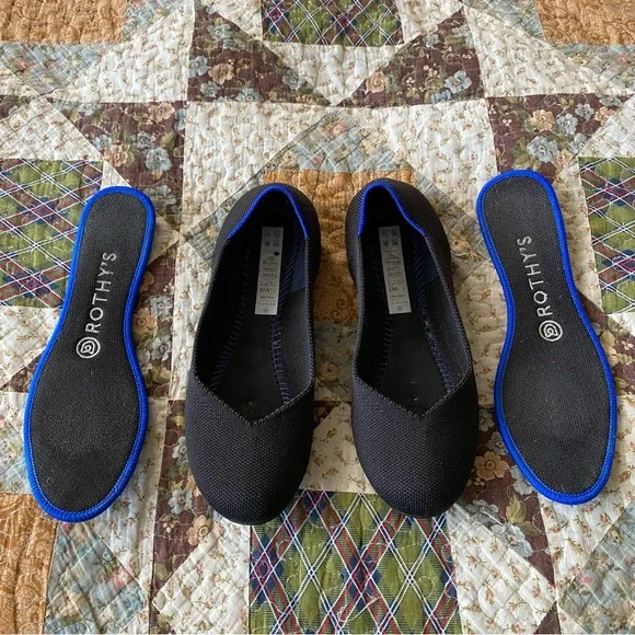 Rothy's The Flat in Black Solid, made from recycled plastic bottles, women’s 7 - Picture 3 of 6